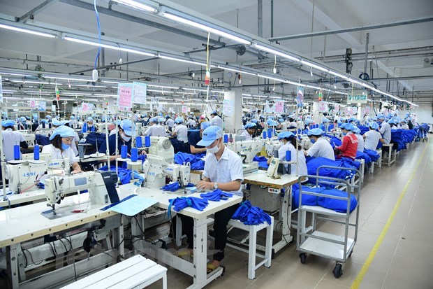 Standard Chartered: ВРЭП поможет Вьетнаму восстановить экономику в постпандемическии период hinh anh 1
