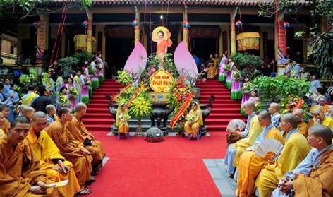 Вьетнам - страна свободы вероисповедания: 2-я статья: свобода исповедовать свою религию и выражать убеждения hinh anh 1