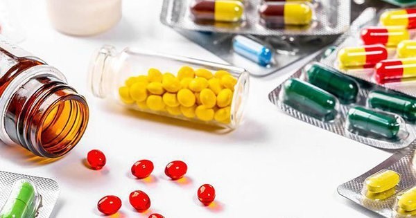 Вьетнам приостановил обращение 15 видов лекарств hinh anh 1