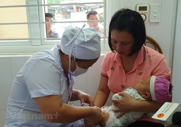 Министр здравоохранения: Наидено решение по обеспечению поставок вакцин hinh anh 4