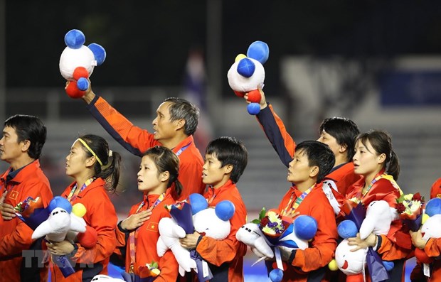 SEA Games 30: женская футбольная сборная до 22 лет Вьетнама выиграла чемпионат - спортивная делегация Вьетнама поднялась на 2 место hinh anh 1