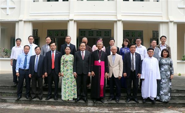 Руководители Партии и Государства поздравили католиков с Рождеством hinh anh 2