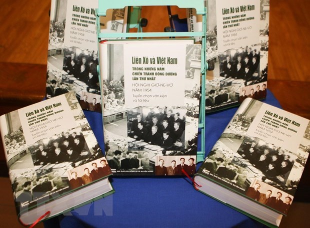 В свет вышел сборник документов, посвященных Женевскои конференции 1954 года, на вьетнамском языке hinh anh 1