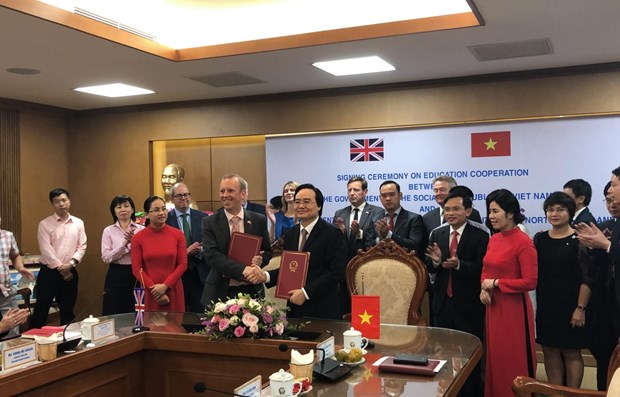 Вьетнам и Великобритания укрепляют сотрудничество в сфере образования и обучения hinh anh 1