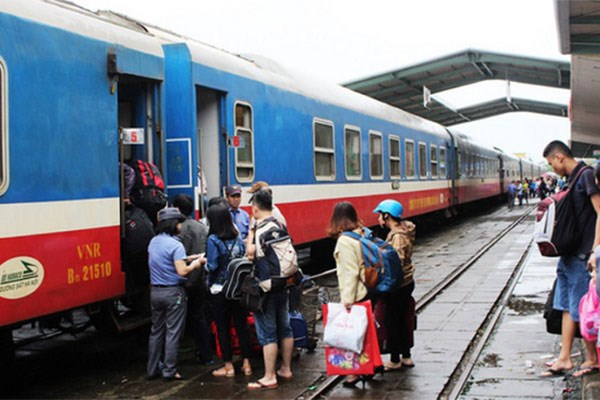 Лаокаи останавливает поезда в Китаи из-за вспышки коронавируса hinh anh 1