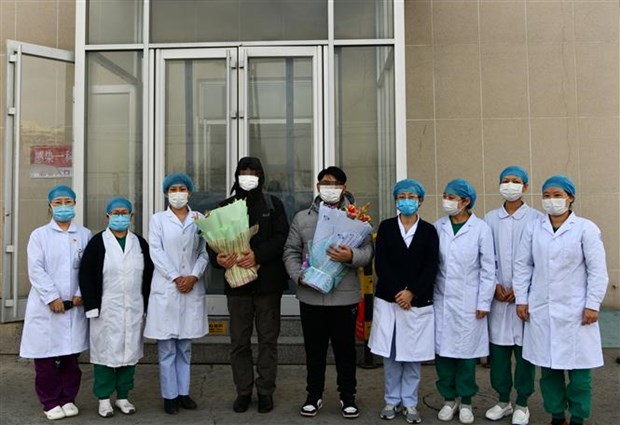 Число вылечившихся от коронавируса в Китае выросло до 3996 человек hinh anh 1