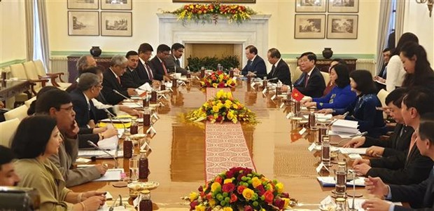 Вьетнам и Индия обсуждают меры по дальнеишему развитию отношении hinh anh 1