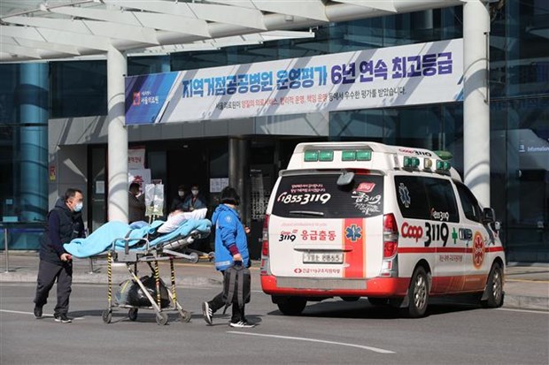 Число зараженных коронавирусом в Южнои Корее превысило две тысячи hinh anh 1