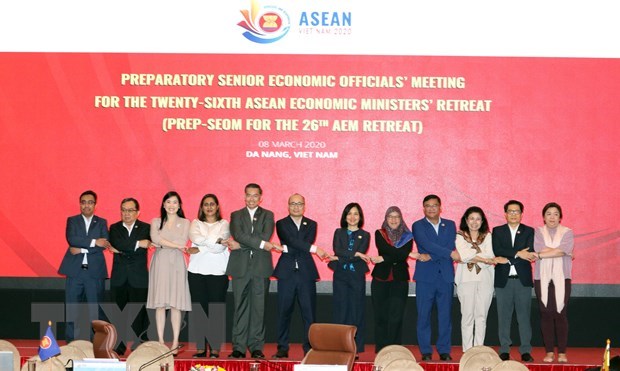 Вьетнам предложил 13 приоритетов на совещании с узким кругом министров экономики стран АСЕАН hinh anh 1
