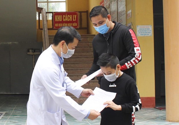 Во Вьетнаме заявили о выздоровлении еще 12 пациентов с COVID-19 hinh anh 1