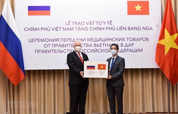 Вьетнам подарил Россиискои Федерации 150.000 медицинских масок hinh anh 1