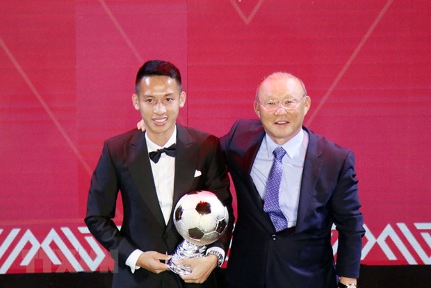 До Хунг Зунг и Хюинь Ньы выиграли “Золотои мяч” 2019 года hinh anh 1
