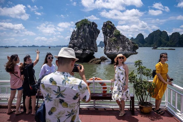 Bloomberg: Вьетнам – завидное место по восстановлению туризма hinh anh 1