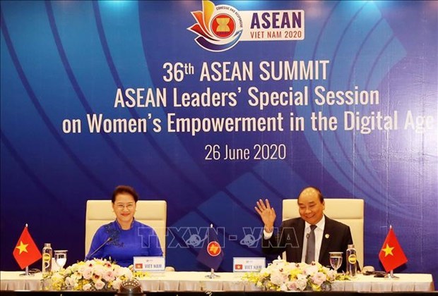 Лидеры АСЕАН обсуждают расширение прав и возможностеи женщин в эпоху цифровых технологии hinh anh 1