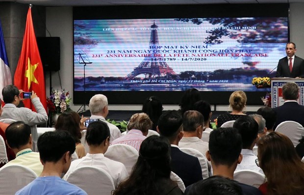 Вьетнам и Франция поддерживают народную дипломатию hinh anh 1