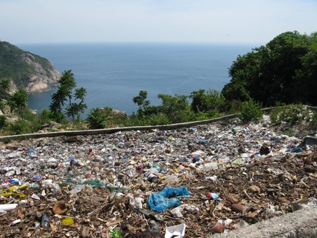 ЮНЕСКО запускает программу поиска инновационных идеи для океана без пластика во Вьетнаме hinh anh 1
