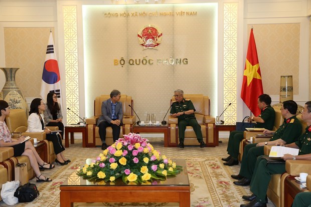Вьетнам надеется на большую поддержку РК в преодолении последствии воины hinh anh 1