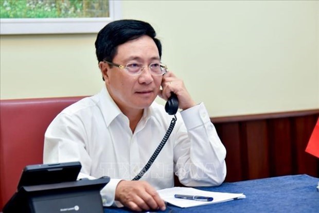 Заместитель премьер-министра провел телефонные переговоры с министром иностранных дел Кореи hinh anh 1