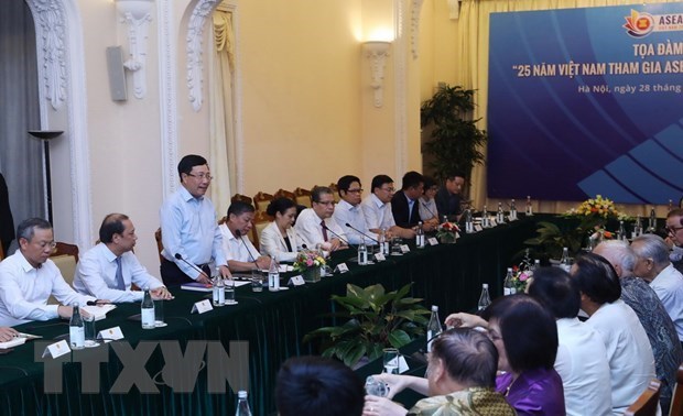 Вице-премьер: Вьетнам будет играть большую роль в АСЕАН hinh anh 1