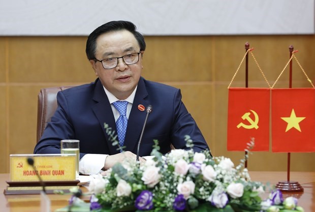 Чиновники вьетнамскои и китаискои партии проводят телефонные переговоры hinh anh 1
