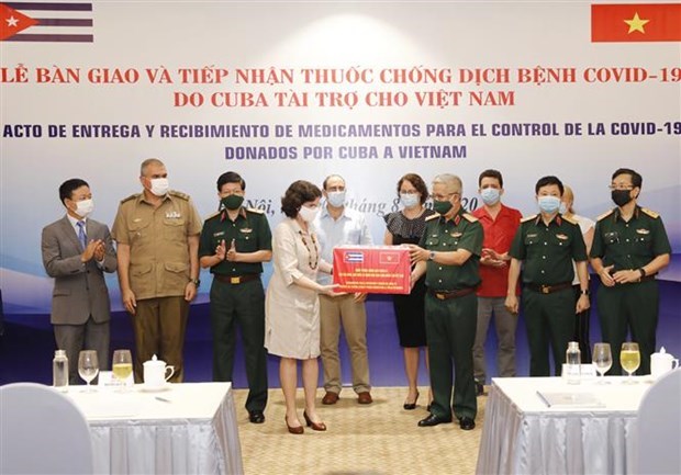Вьетнам получил лекарства от Кубы для борьбы с COVID-19 hinh anh 1
