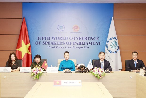 Выступление председателя НС Нгуен Тхи Ким Нган на семинаре по актуальности изменения климата hinh anh 1
