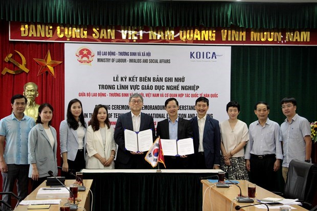 KOICA поддерживает Вьетнам в предоставлении профессионального обучения малоимущим hinh anh 1