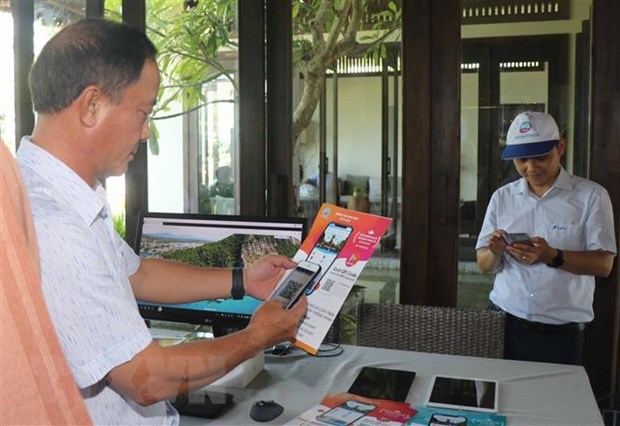 Запуск туристического смарт-приложения на мобильных телефонах в Биньдинь hinh anh 1