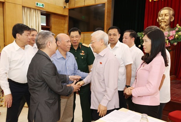 Генсекретарь КПВ встретился с избирателями из Ханоя в преддверии 10-и сессии НС hinh anh 1