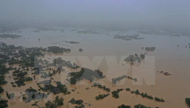 Рекордное наводнение на данныи момент унесло жизни 84 Вьетнамца в центральном регионе hinh anh 1