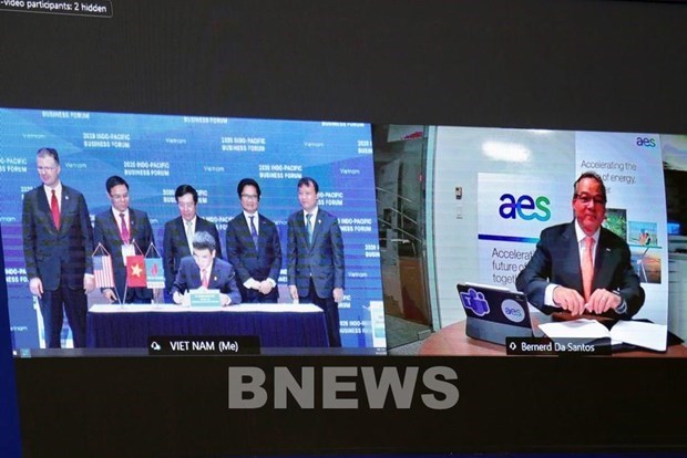 PV GAS и AES подписали сделку по проекту терминала по импорту СПГ Шонми hinh anh 1
