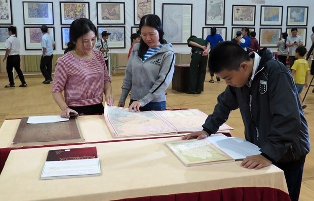 Выставка, посвященная вьетнамским архипелагам Хоангша и Чыонгша проходит в Дананге hinh anh 1