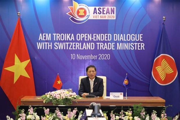Министры экономики АСЕАН проводят онлаин-диалог Троики со Швеицариеи hinh anh 1