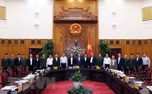 Премьер-министр провел первое заседание национального руководящего комитета по кибербезопасности hinh anh 1