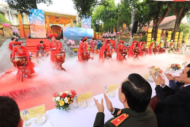 Императорская цитадель Тханглонг отмечает 10-летие признания ЮНЕСКО hinh anh 1