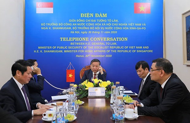 Вьетнам и Сингапур укрепляют сотрудничество в сфере безопасности hinh anh 1
