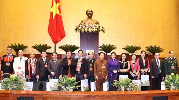 Председатель НС приняла делегацию участников национального съезда этнических меньшинств Вьетнама hinh anh 1