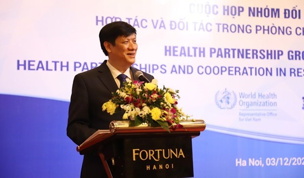 Вьетнам укрепляет партнерства в области здравоохранения для борьбы с COVID-19 hinh anh 1