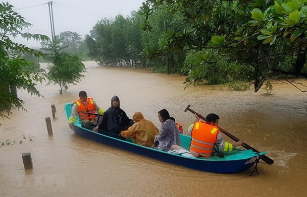 Вьетнам получает около 25 млн. долл. США международнои помощи для пострадавших от наводнения hinh anh 1