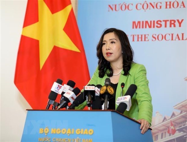 Официальныи представитель МИД Ле Тхи Тху Ханг: Обеспечение безопасности и интересов вьетнамских моряков hinh anh 1