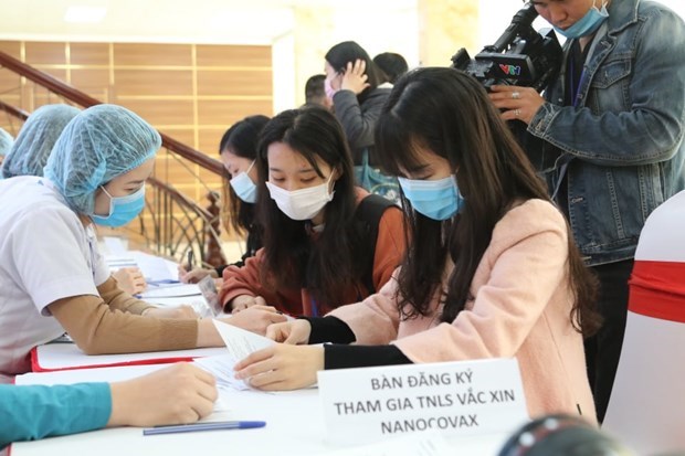 Вторая вакцина против COVID-19, произведенная Вьетнамом, будет испытана на людях 21 января hinh anh 1