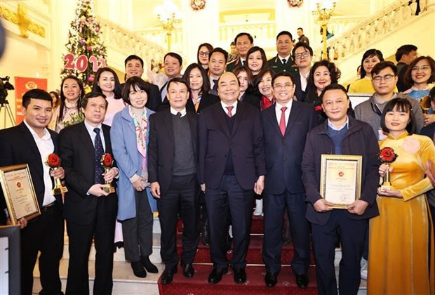 Вручены премии «Буа лием Ванг» за отличные работы прессы о партиином строительстве hinh anh 1