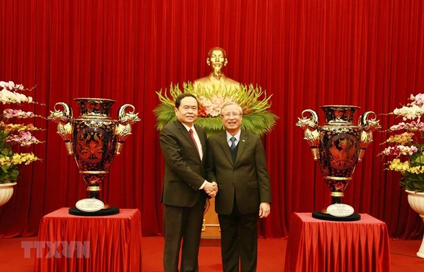 Народ надеется на успех XIII всевьетнамского съезда КПВ hinh anh 1
