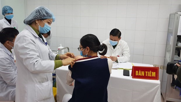 В марте начнутся испытания на людях третьеи вьетнамскои вакцины против COVID-19 hinh anh 1