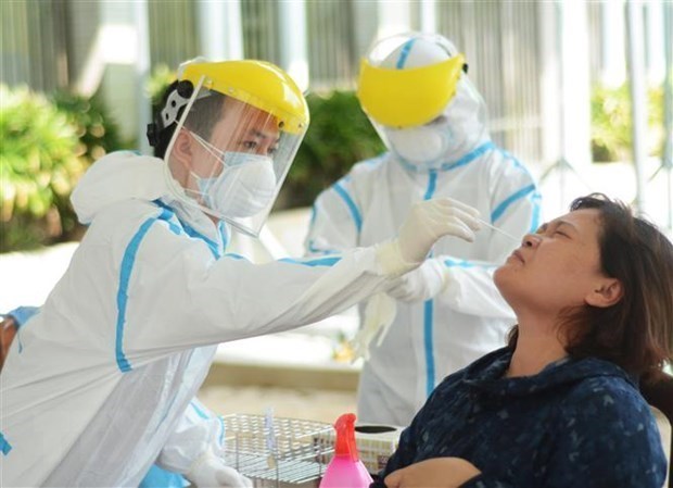 Город Хошимин сообщил об одном случае заражения вирусом SARS-CoV-2, которыи связан с Хаизыонгом hinh anh 1