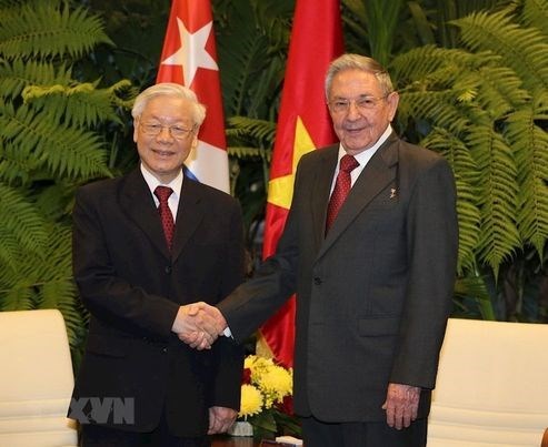 Руководитель кубинскои партии поздравил Нгуен Фу Чонга с переизбранием hinh anh 1