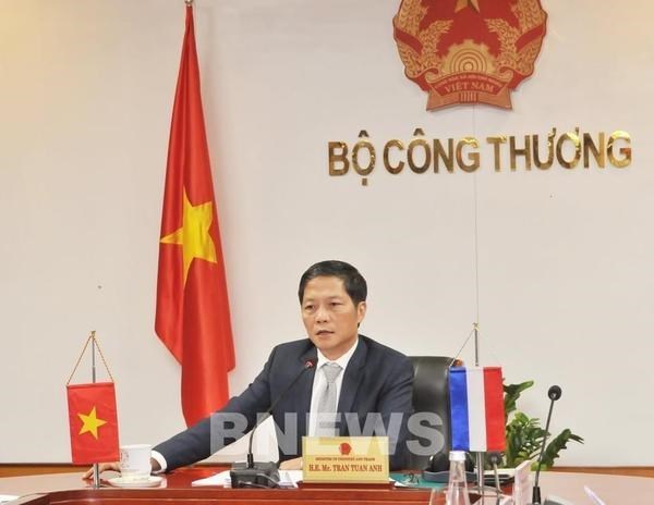 Вьетнам преодолеет трудности в 2021 году на основе солидарности hinh anh 1