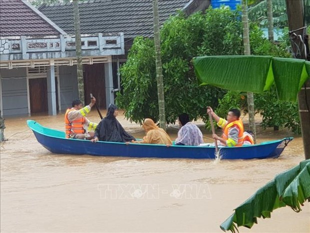 РК помогает Куангчи смягчить последствия наводнения hinh anh 1