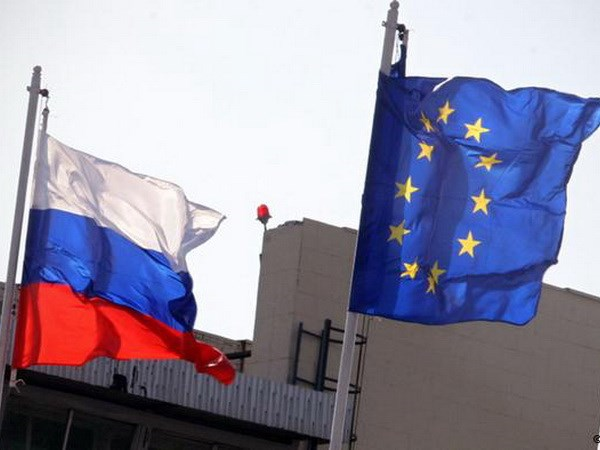 Послы стран ЕС согласовали новые санкции против России из-за ситуации вокруг Навального hinh anh 1