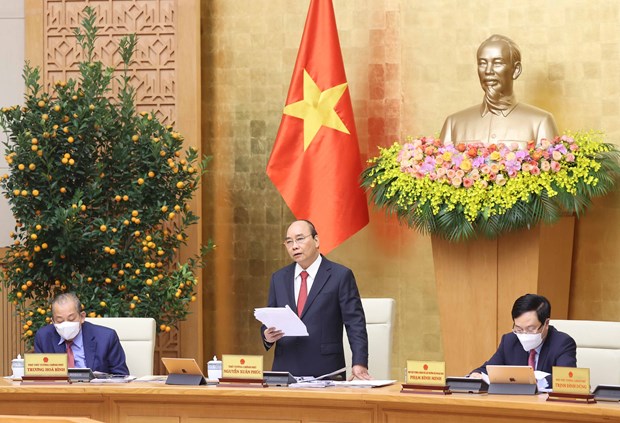 Премьер-министр Нгуен Суан Фук: Продолжать концентрироваться на выполнении важных и неотложных задач hinh anh 1